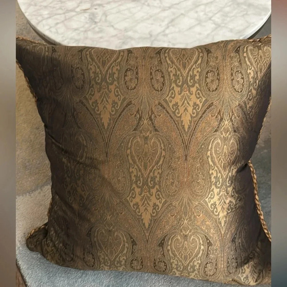 Robb & Stucky Custom Handmade Vintage Paisley Pillow - Large - 28x28’& pillow in - Picture 5 of 7